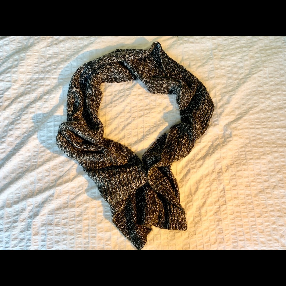 Victoria’s Secret Winter Scarf